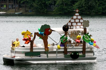 Queechy Lake Boat Parade