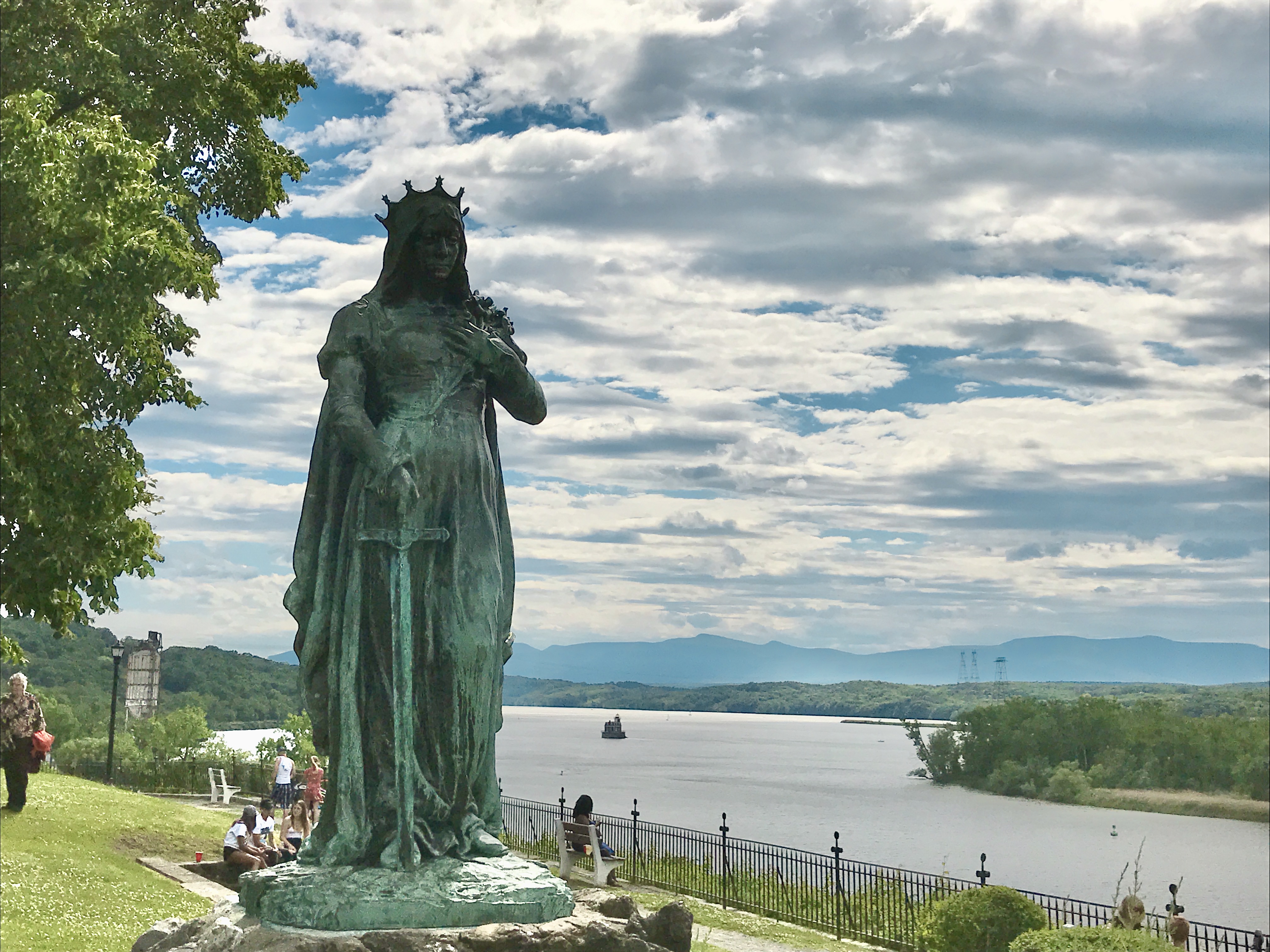 62CA5E3D-56A2-49F1-BB43-5FD3D786C599_1_201_a